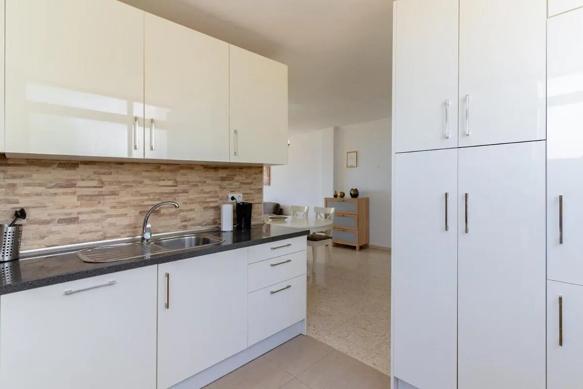 3 Bedroom Apt Close To The Beach Benalmádena Apartment