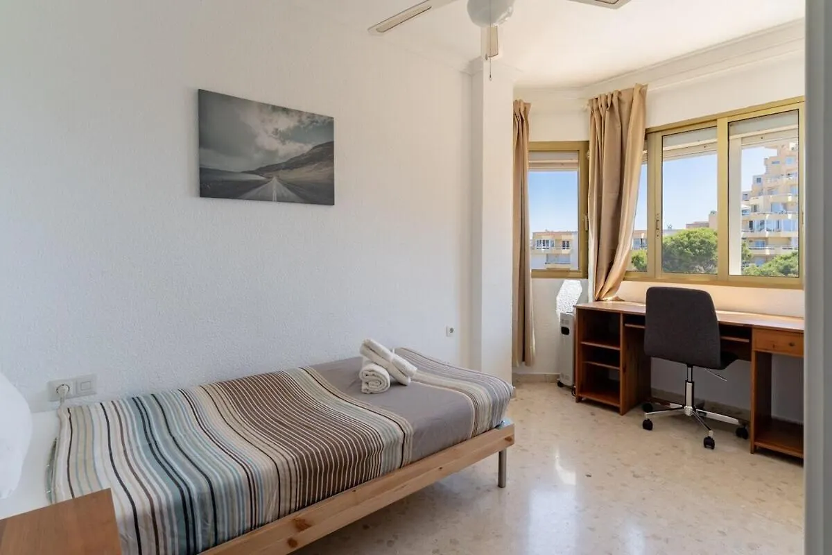 Apartment 3 Bedroom Apt Close To The Beach Benalmadena